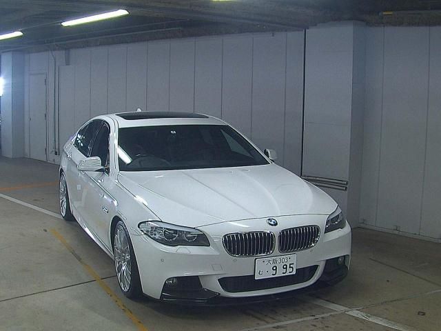 11 BMW 5 SERIES XG28 2013 г. (ZIP Osaka)